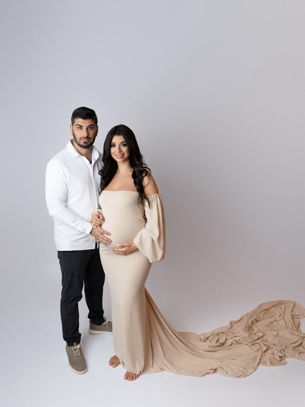 Neutral Cream Maternity Photography Backdrop - Home Accents